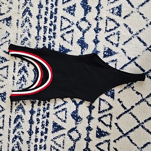 Sz M Fashion Nova Ribbed Bodysuit - Picture 4 of 4